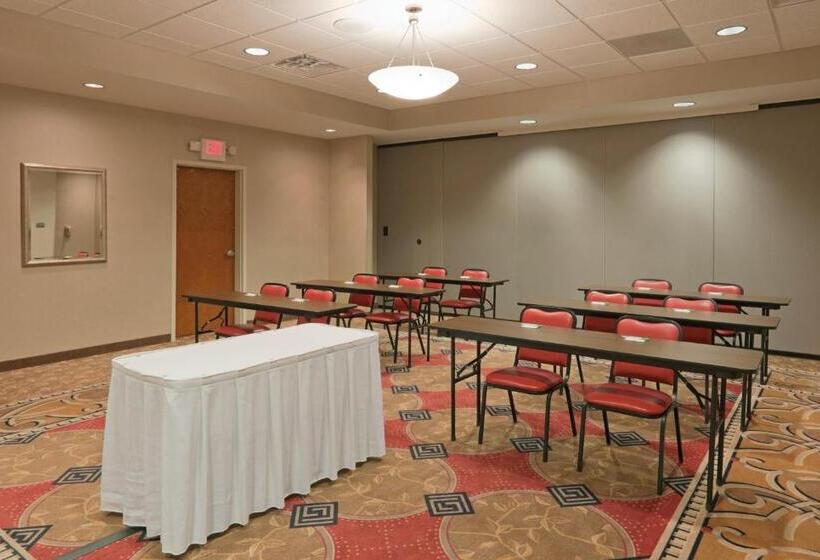 בית מלון כפרי Holiday Inn Carbondale   Conference Center, An Ihg