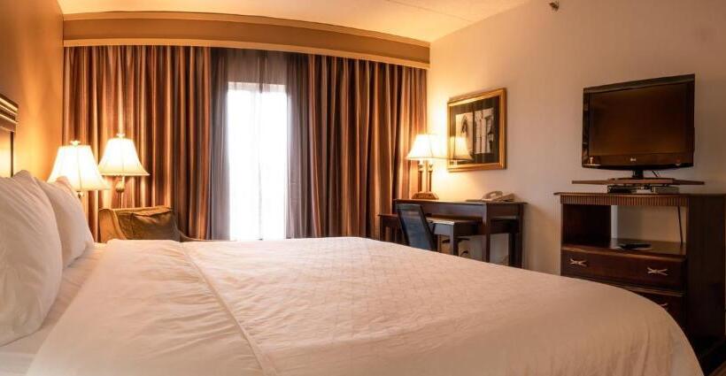 هتل Holiday Inn Express & Suites   Tuscaloosa University, An Ihg