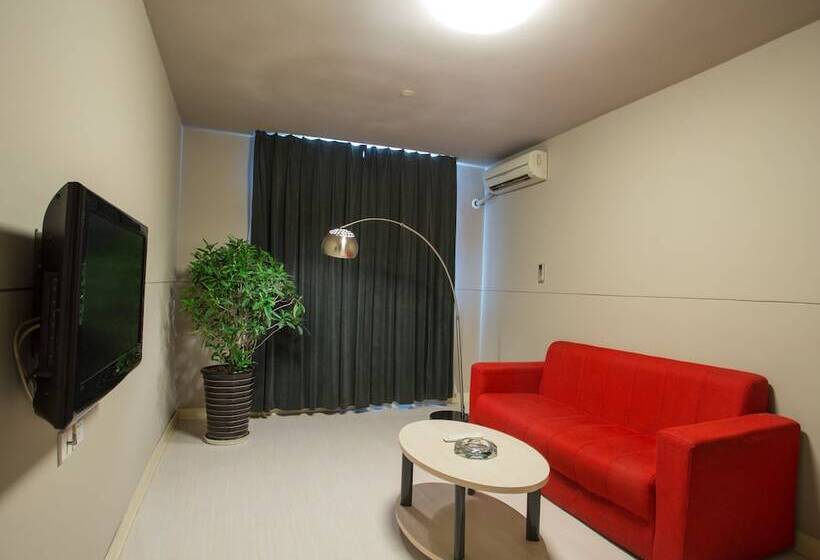 בית מלון כפרי Jinjiang Inn Changchun Train Station North Square