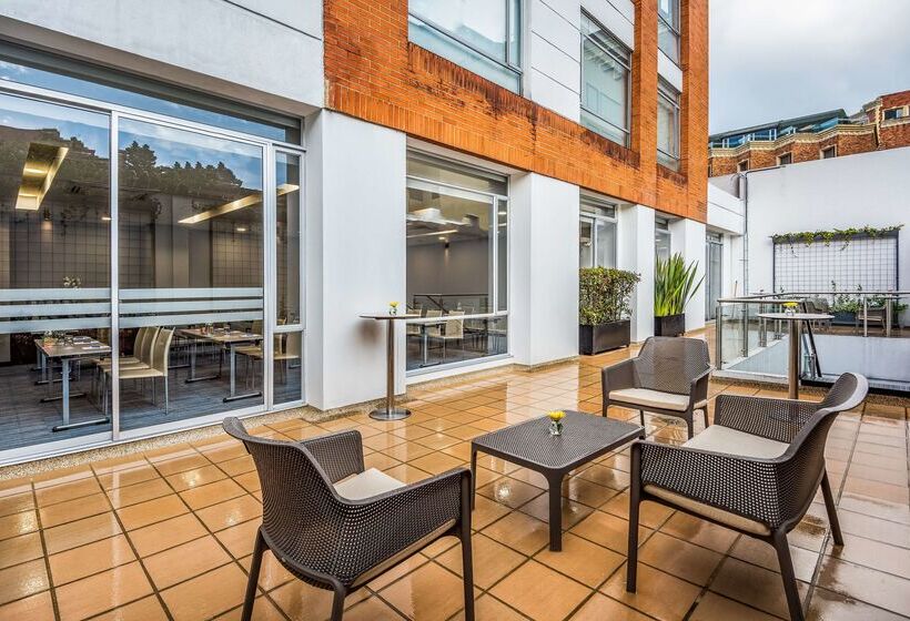 בית מלון כפרי NH Bogota Urban 93 Royal