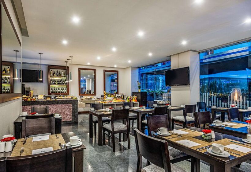 בית מלון כפרי NH Bogota Urban 93 Royal