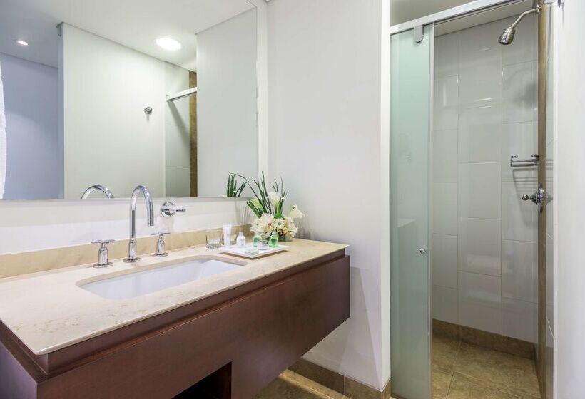 בית מלון כפרי NH Bogota Urban 93 Royal