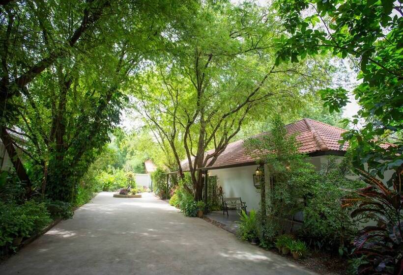 هتل Phuwanalee Resort