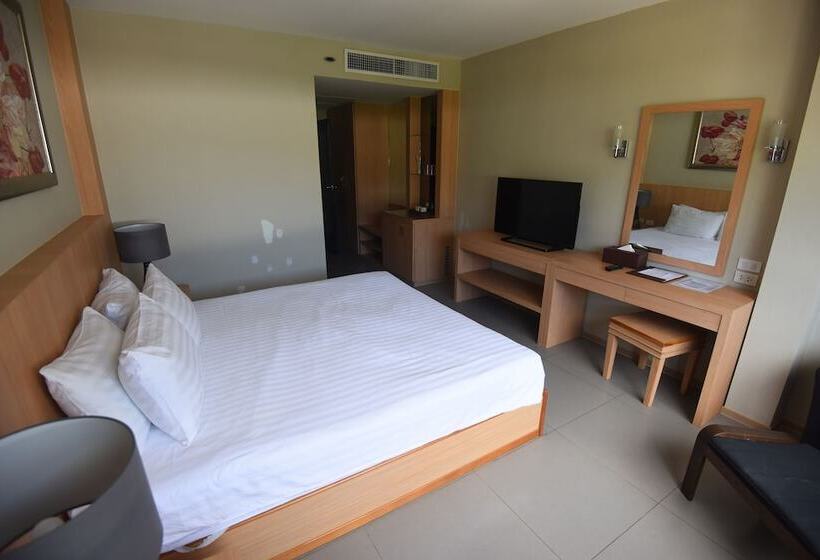 هتل Pp Charlie Beach Resort  Sha Plus