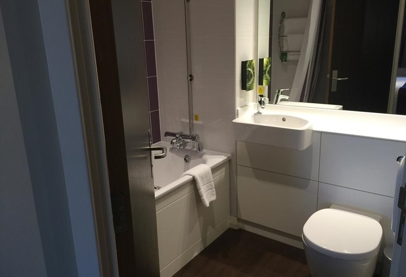 Fotos del hotel Premier Inn Wimbledon South:  13