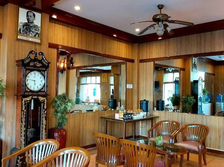 هتل Suriwong Chumphon