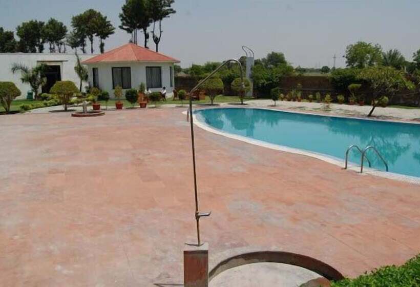فندق Aravali Resorts