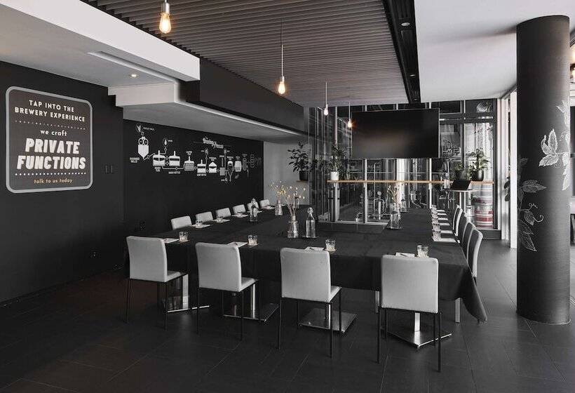 فندق Atura Dandenong
