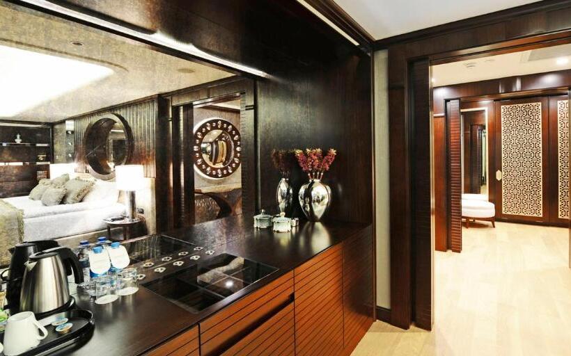 هتل Crowne Plaza Bursa Convention Center & Thermal Spa, An Ihg