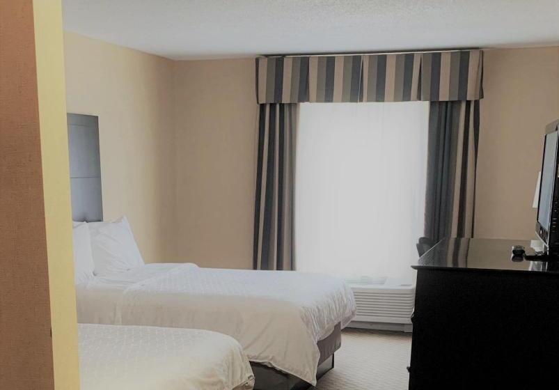 فندق Holiday Inn Express Plymouth, An Ihg