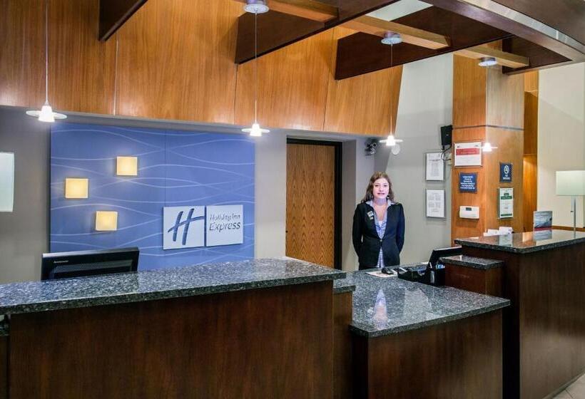 Отель Holiday Inn Express Schaumburg Rolling Meadows, An Ihg