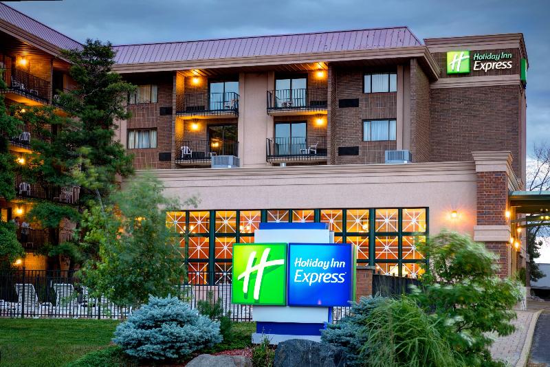 Отель Holiday Inn Express Schaumburg Rolling Meadows, An Ihg