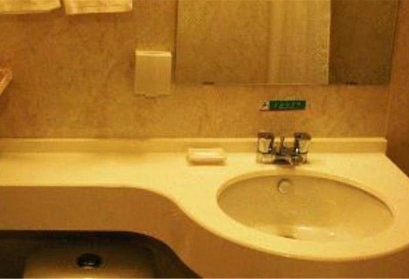 호텔 Jinjiang Inn Shanghai New Linggang Harbor