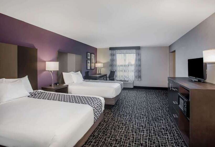 酒店 La Quinta Inn & Suits By Wyndham Pontoon Beach Il