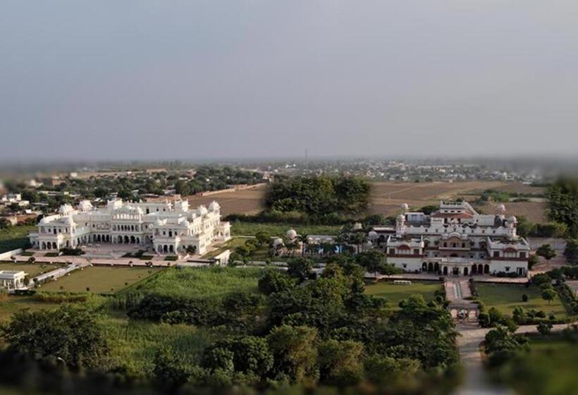 فندق Laxmi Vilas Palace