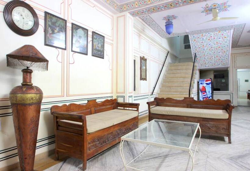هتل Raghuraj Palace