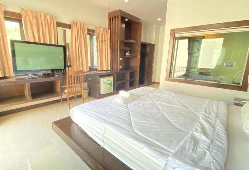 هتل Sm Patong Resort
