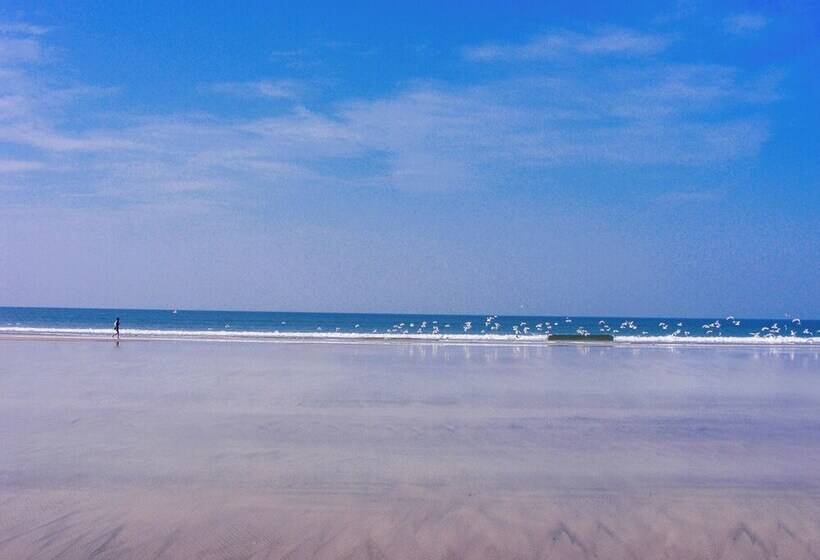 Отель Blue Ocean The Fern Resort & Spa Ganpatipule
