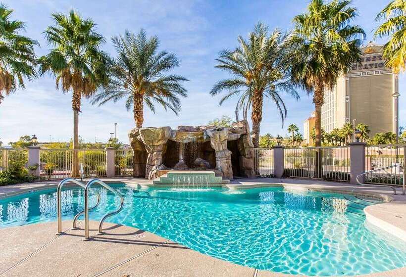 هتل Comfort Inn & Suites Henderson  Las Vegas