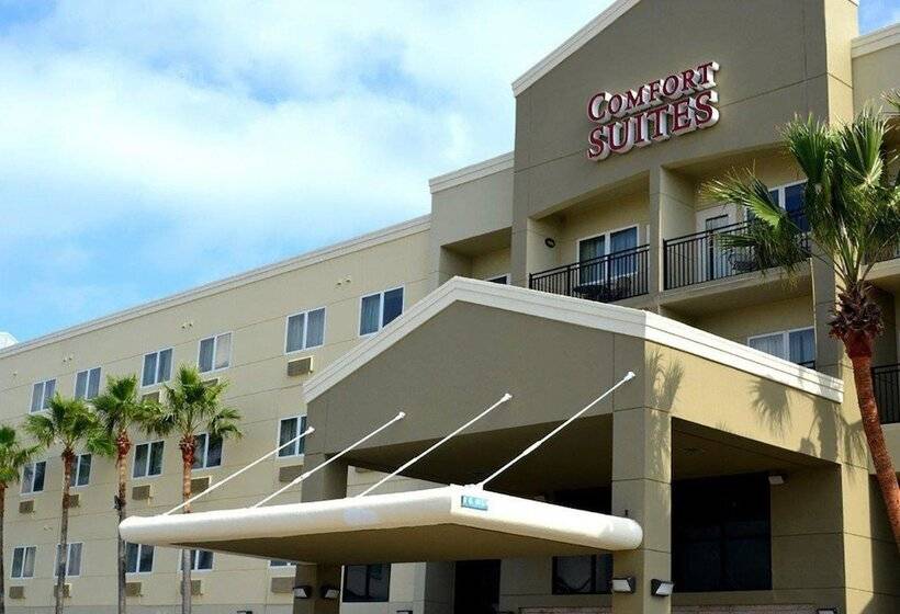 בית מלון כפרי Comfort Suites Beachside