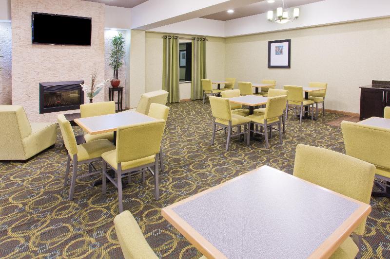 Holiday Inn Express Hotel & Suites Alvarado, An Ihg