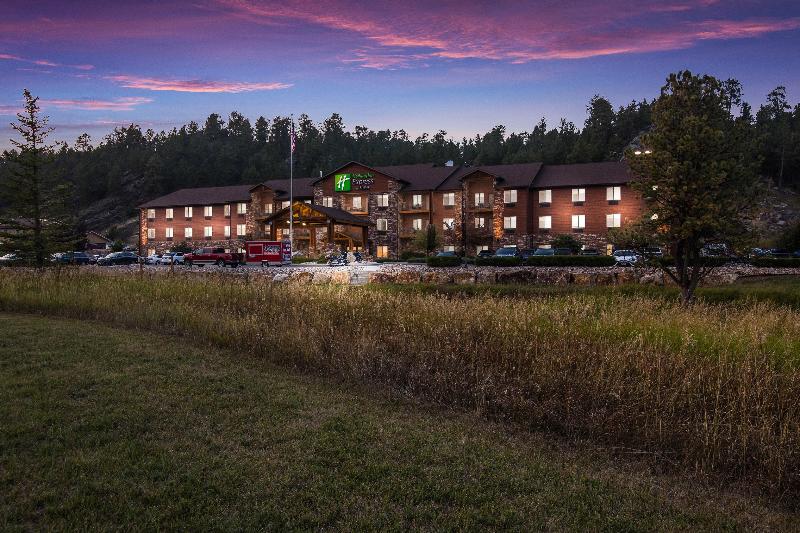 هتل Holiday Inn Express & Suites Custer Mt Rushmore