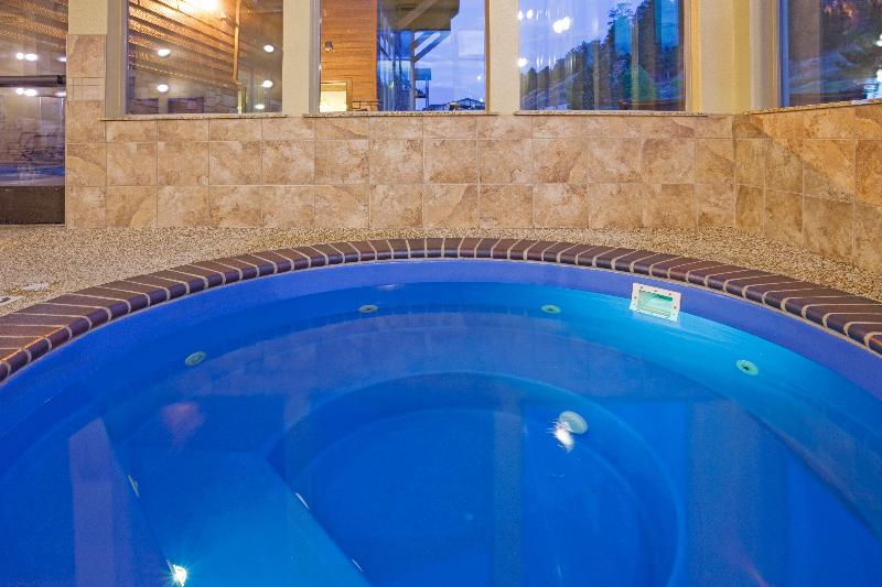 هتل Holiday Inn Express & Suites Custer Mt Rushmore