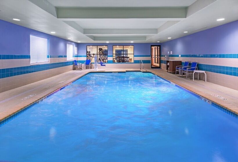 فندق Holiday Inn Express Picayune Stennis Space Center By Ihg