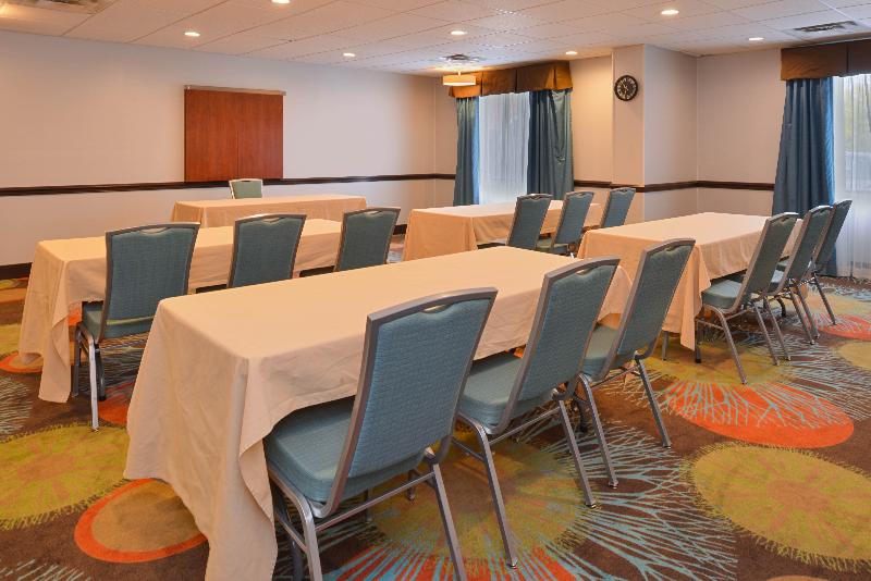 Holiday Inn Express Hotel & Suites Youngstown   North Lima/boardman, An Ihg