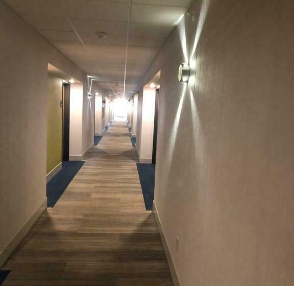 فندق Holiday Inn Express Mt. Vernon, An Ihg