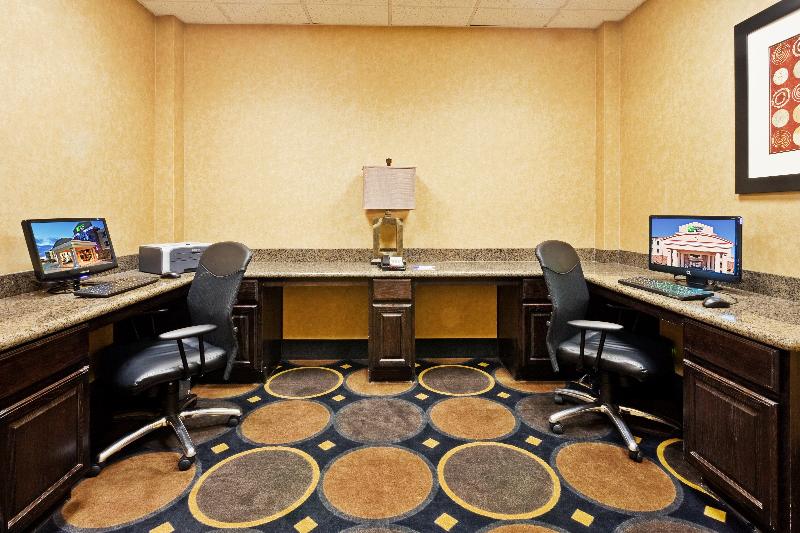فندق Holiday Inn Express & Suites Clovis, An Ihg