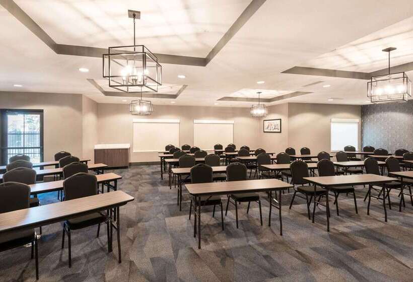 هتل La Quinta By Wyndham Las Vegas Airport South