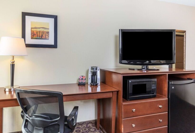 هتل La Quinta By Wyndham Las Vegas Airport South