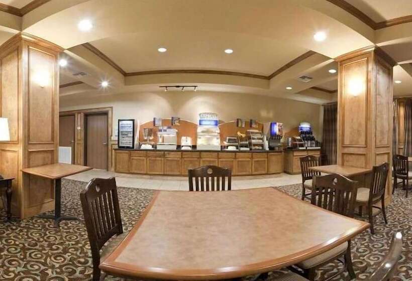 Holiday Inn Express Hotel And Suites Kingsville, An Ihg