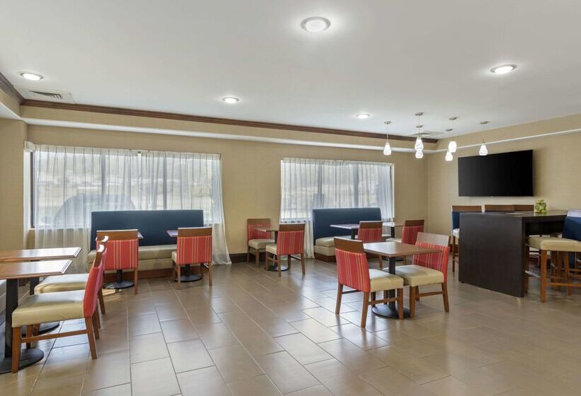 هتل Comfort Suites At Kennesaw State University