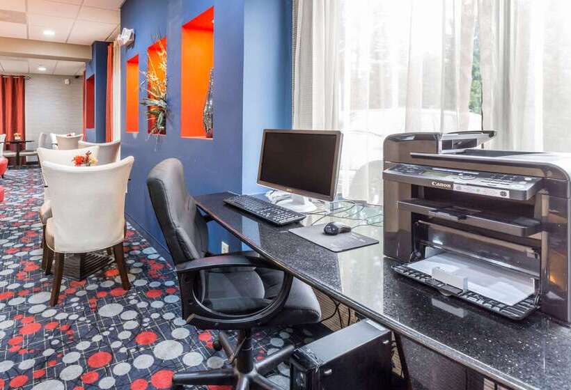 בית מלון כפרי Comfort Suites Locust Grove Atlanta South