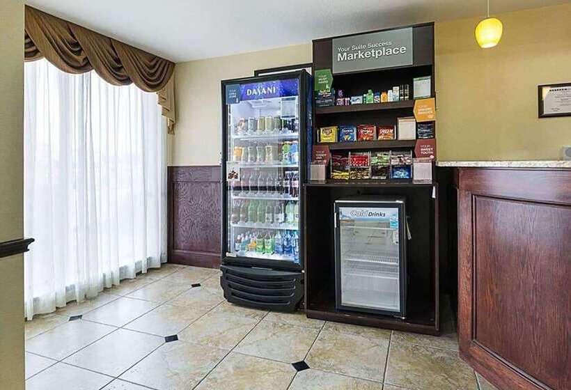 호텔 Days Inn & Suites By Wyndham Houston / West Energy Corridor