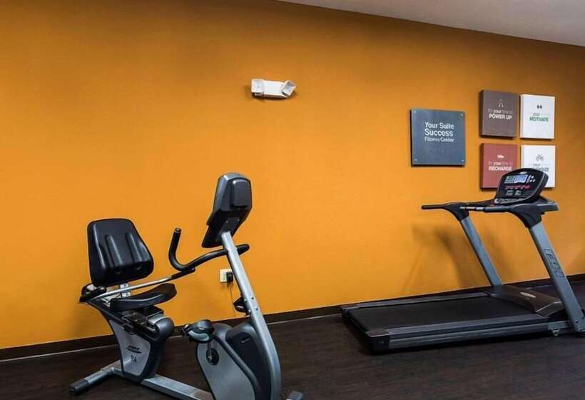 호텔 Days Inn & Suites By Wyndham Houston / West Energy Corridor