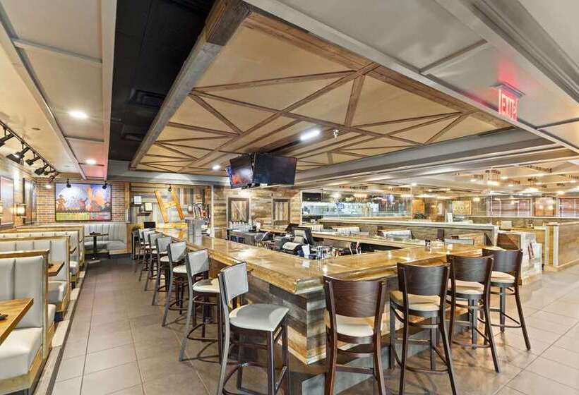 فندق Doubletree By Hilton Front Royal Blue Ridge Shadows