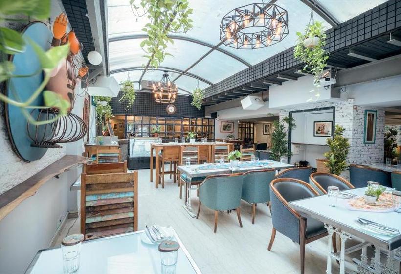 בית מלון כפרי Executive Enclave