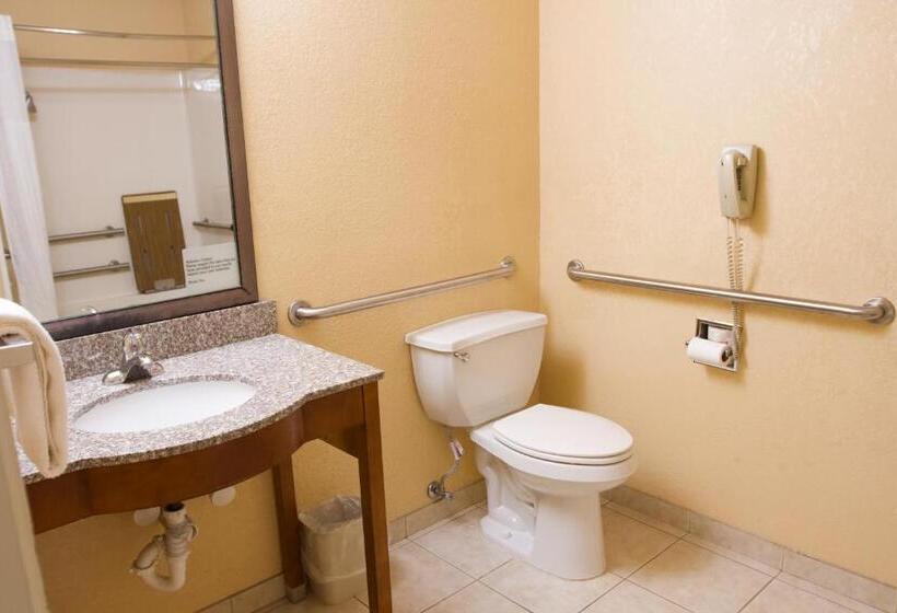 בית מלון כפרי First Choice Inn At The Swell