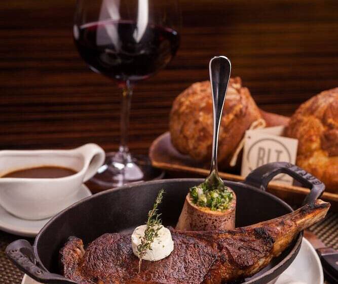 هتل Harrah S Joliet Casino &