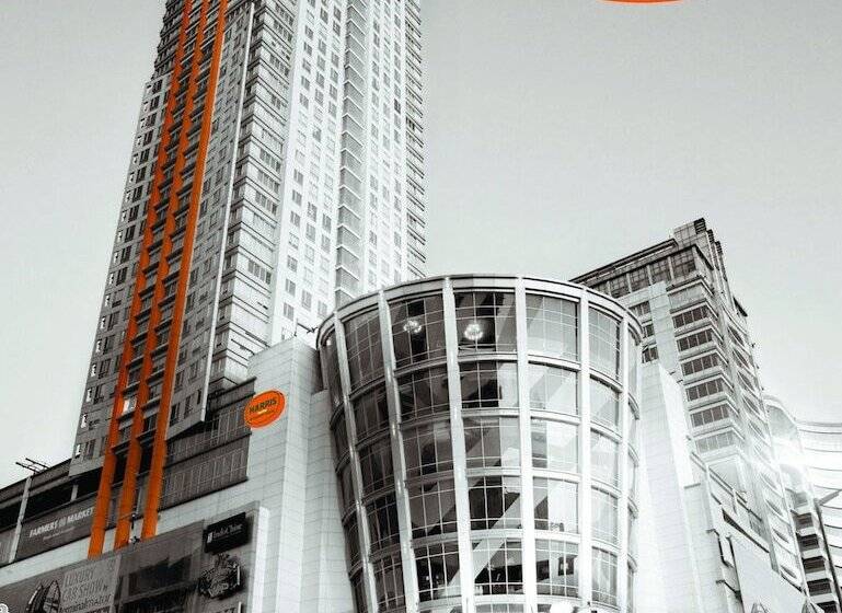 هتل Harris Suites Fx Sudirman