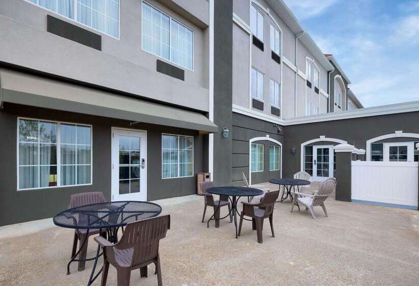 هتل La Quinta By Wyndham Macon West