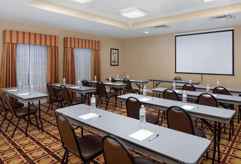 هتل La Quinta By Wyndham Macon West