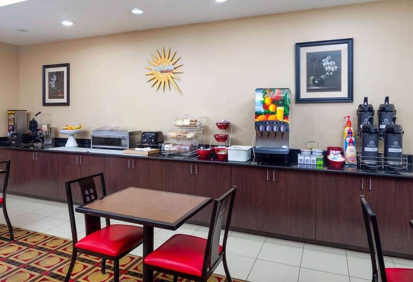 هتل La Quinta By Wyndham Macon West