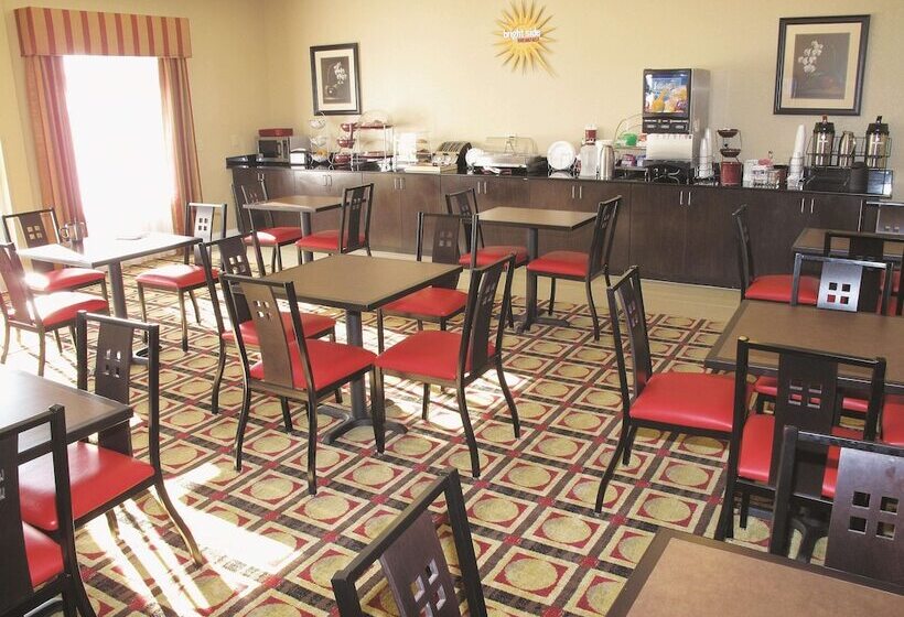 هتل La Quinta By Wyndham Macon West