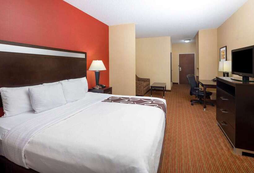 هتل La Quinta By Wyndham Warner Robins   Robins Afb