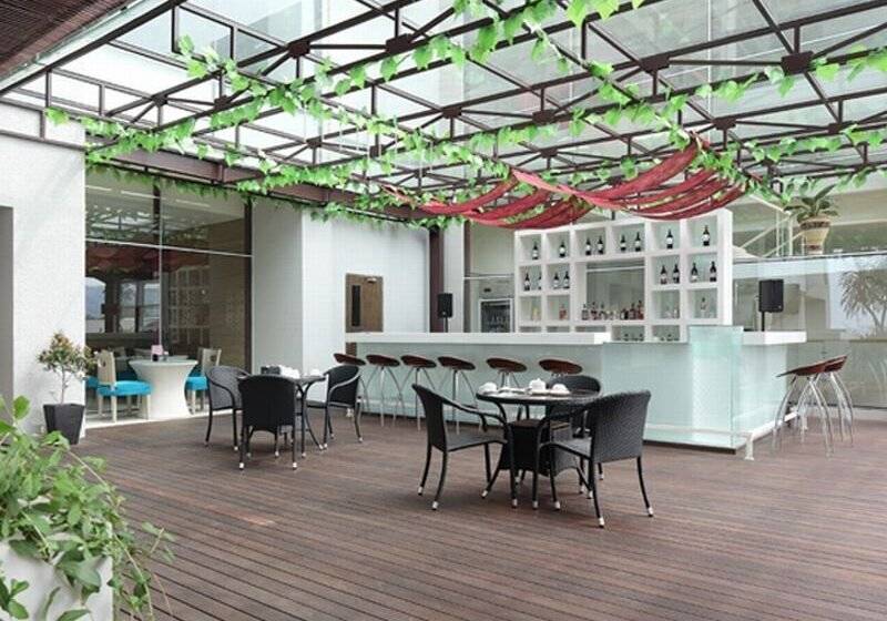 هتل Mercure Padang
