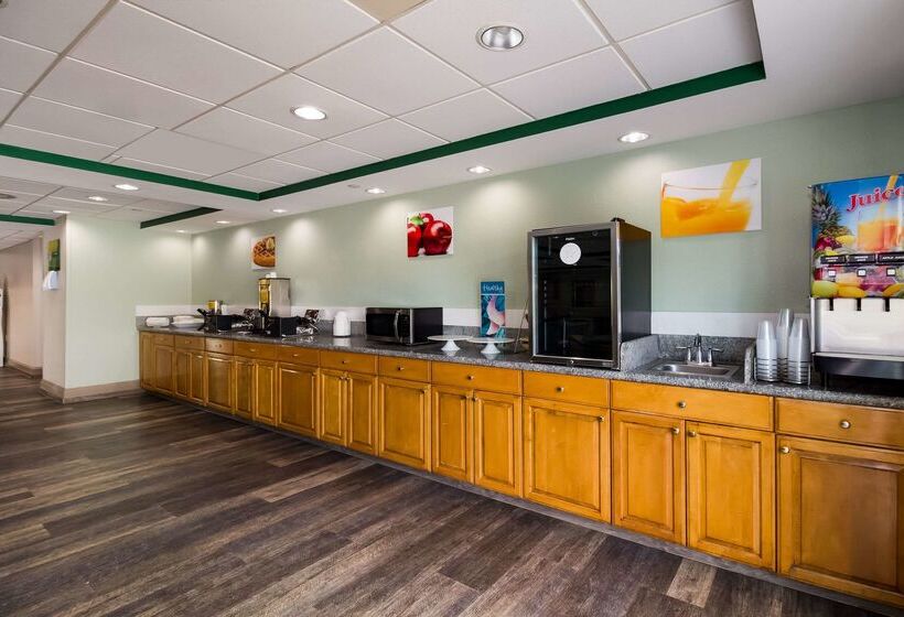 هتل Quality Inn & Suites